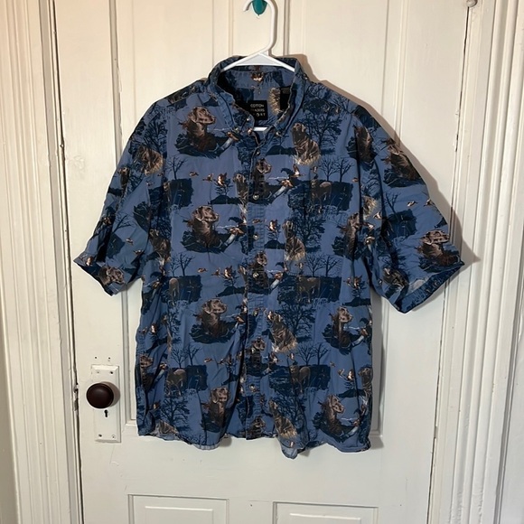 Cotton Traders Sport Dog and Duck Graphic Short Sleeve Button-up - Picture 1 of 5